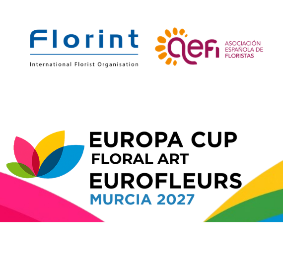 Columnas decoradas con flores en Murcia